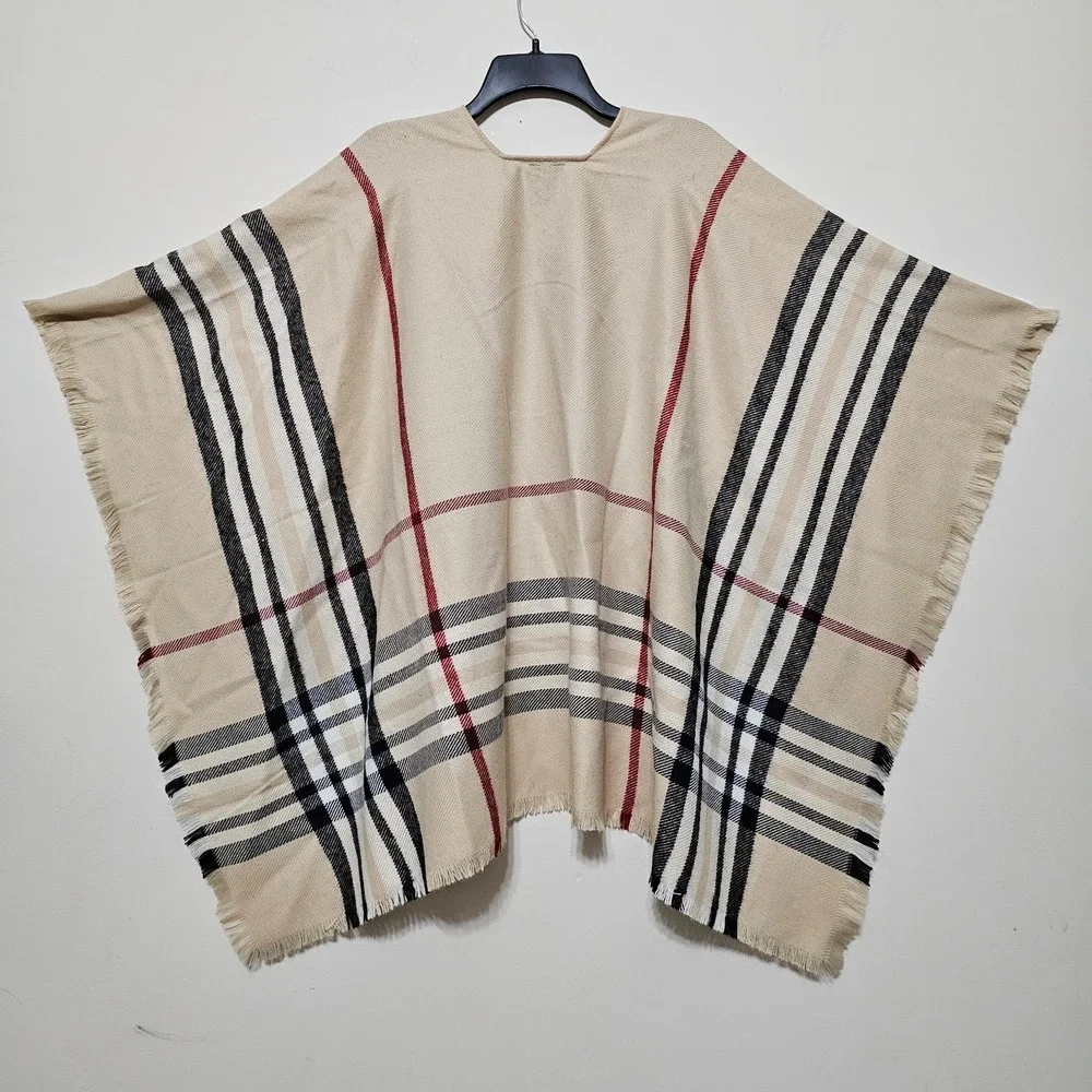 FRAAS Women's Poncho One Size Biege Black Red Plaid Long Sleeves Open Front 1050